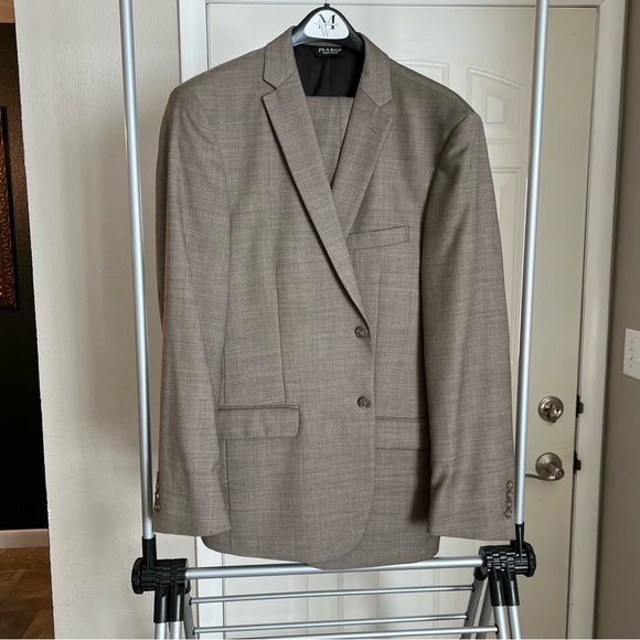 Jos A. Bank suit. Light brown. 43 long. - Picture 1 of 5
